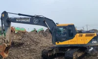 Hyundai R210 Excavator
