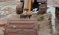 Hyundai R210 Excavator