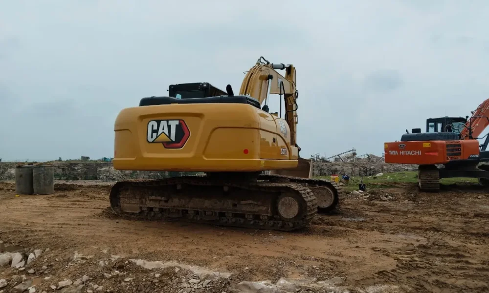 Caterpillar 323D3 Excavator