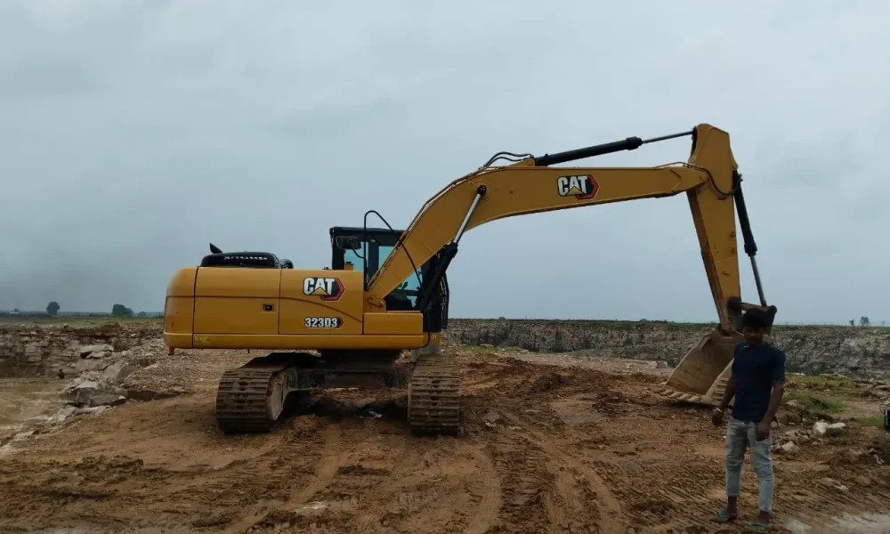Caterpillar 323D3 Excavator