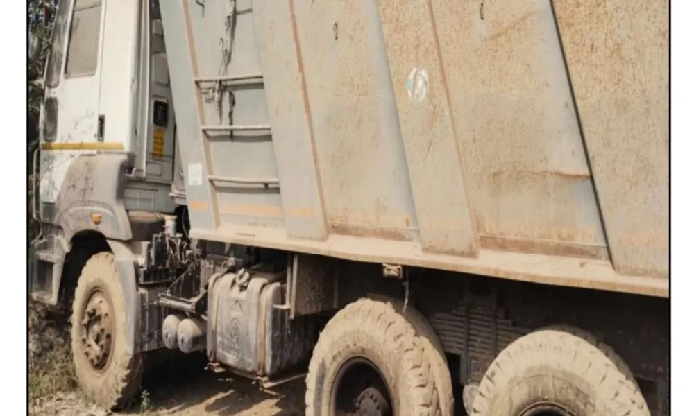 Ashok Leyland 2825 Tipper