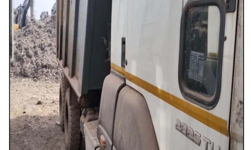 Ashok Leyland 2825 Tipper