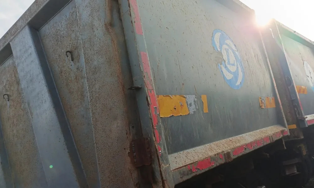 Ashok Leyland 2825 Tipper