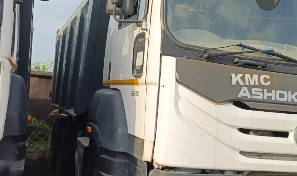 Ashok Leyland 2825 Tipper
