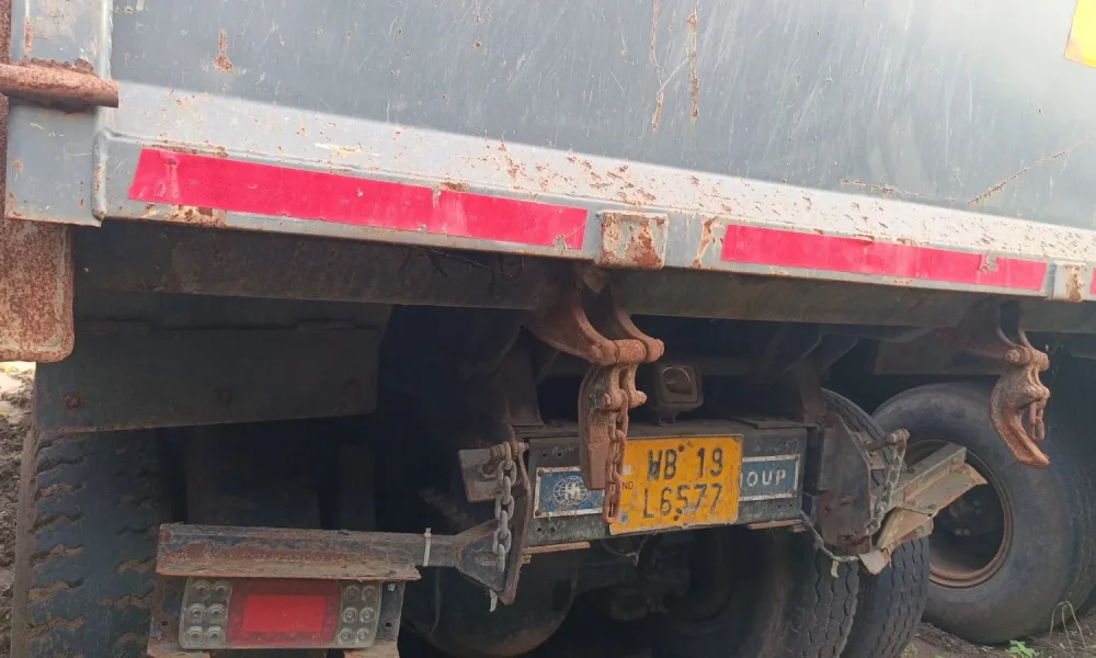 Ashok Leyland 2825 Tipper