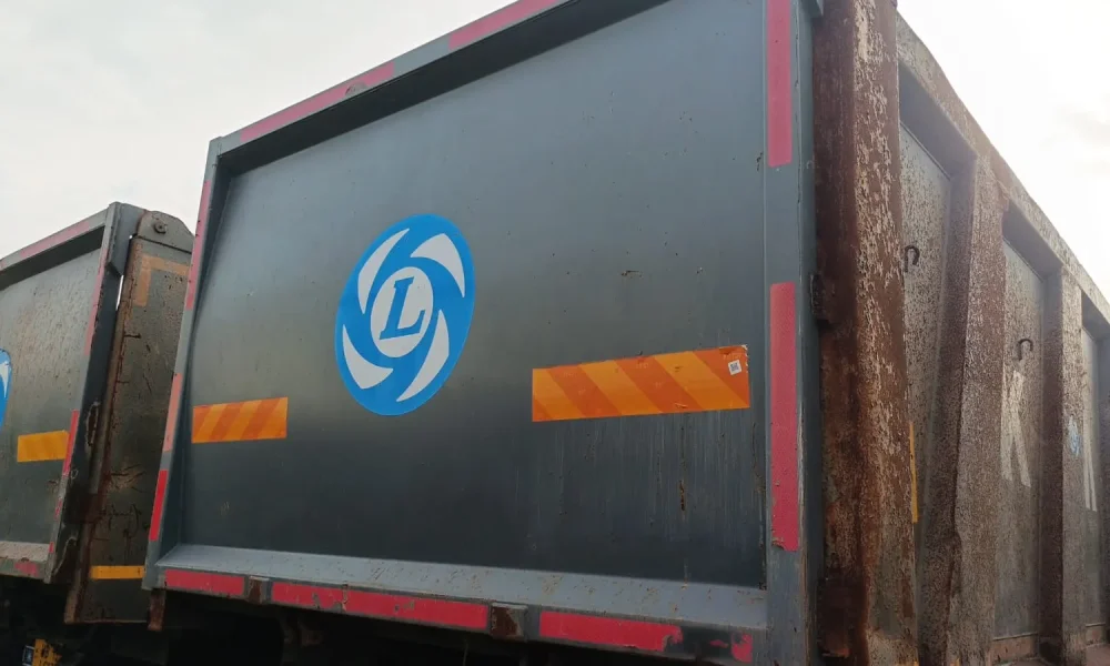 Ashok Leyland 2825 Tipper