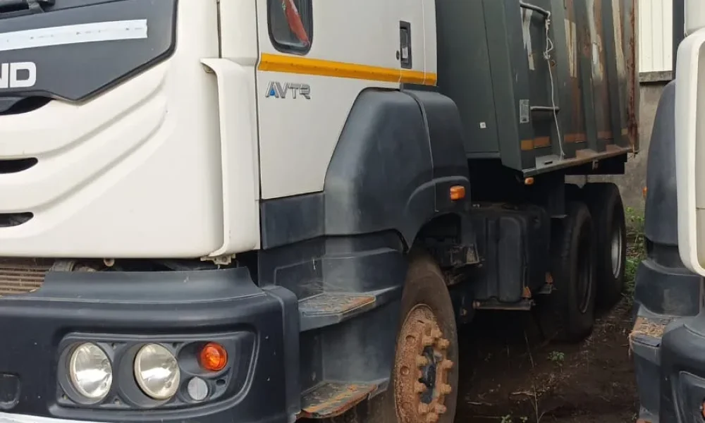 Ashok Leyland 2825 Tipper