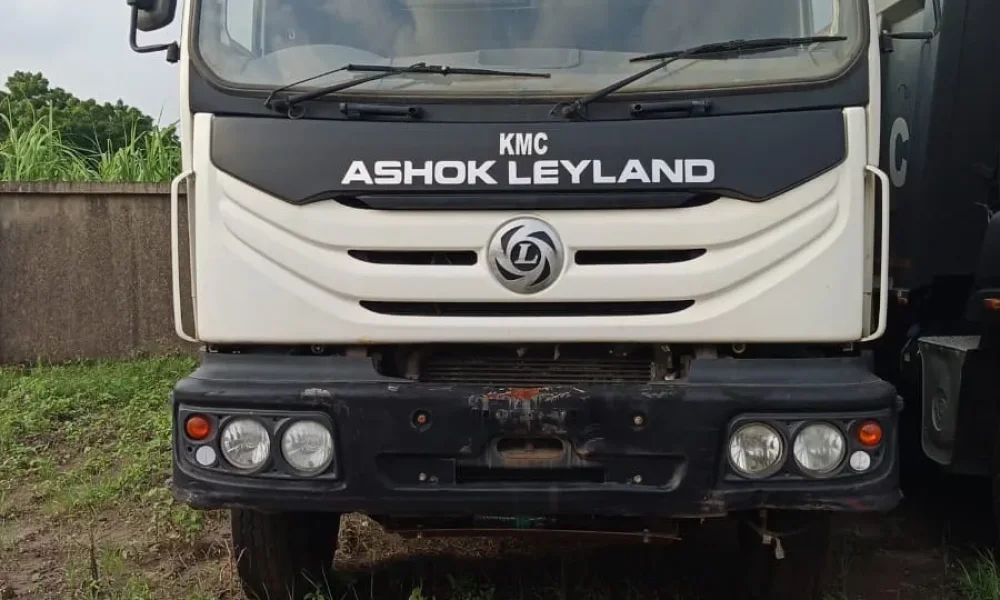 Ashok Leyland 2825 Tipper