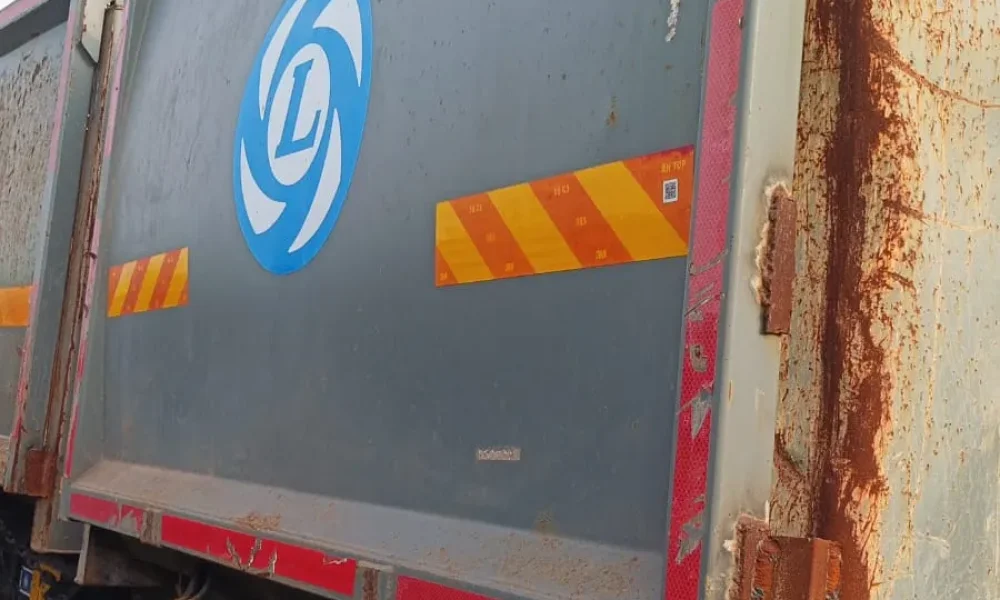 Ashok Leyland 2825 Tipper
