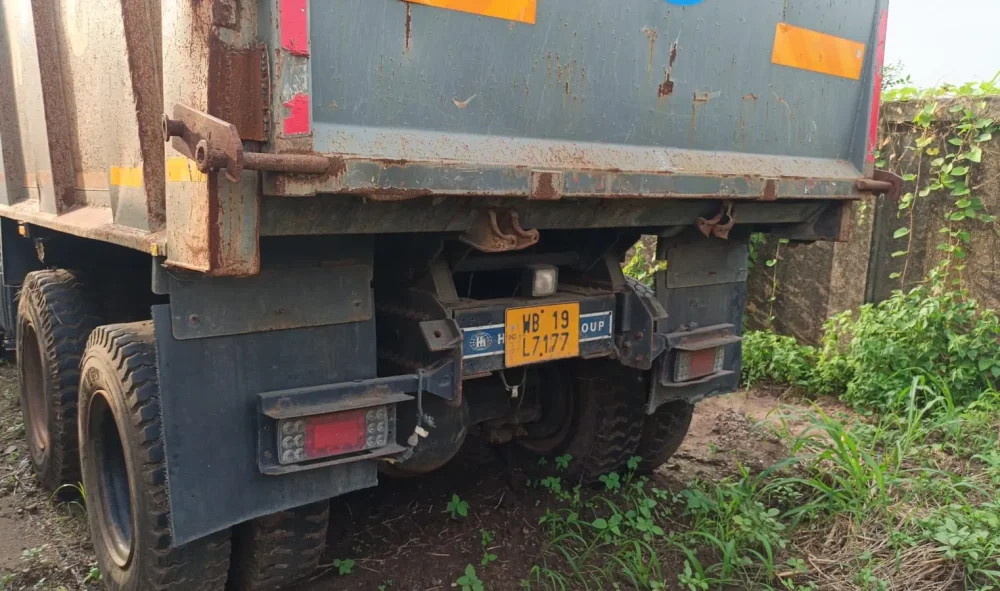 Ashok Leyland 2825 Tipper