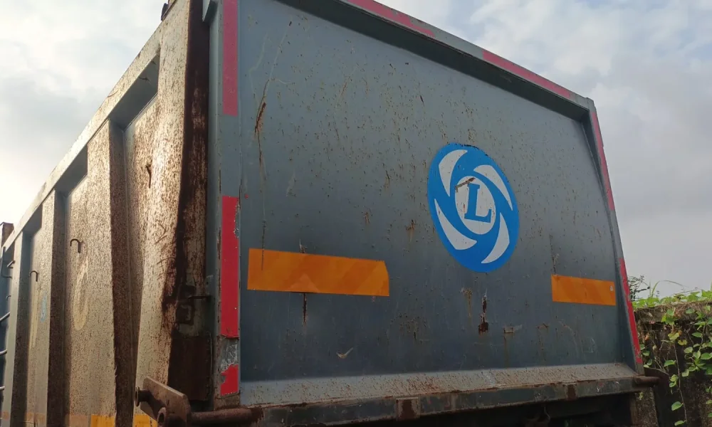 Ashok Leyland 2825 Tipper
