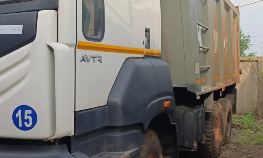 Ashok Leyland 2825 Tipper