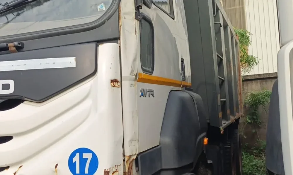 Ashok Leyland 2825 Tipper