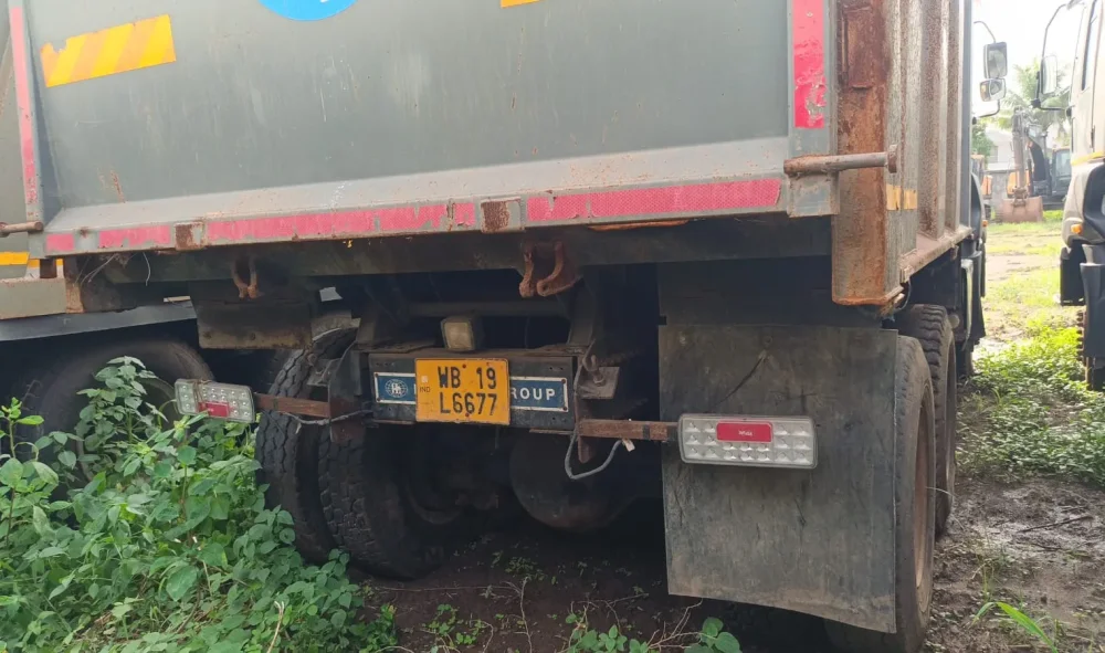 Ashok Leyland 2825 Tipper