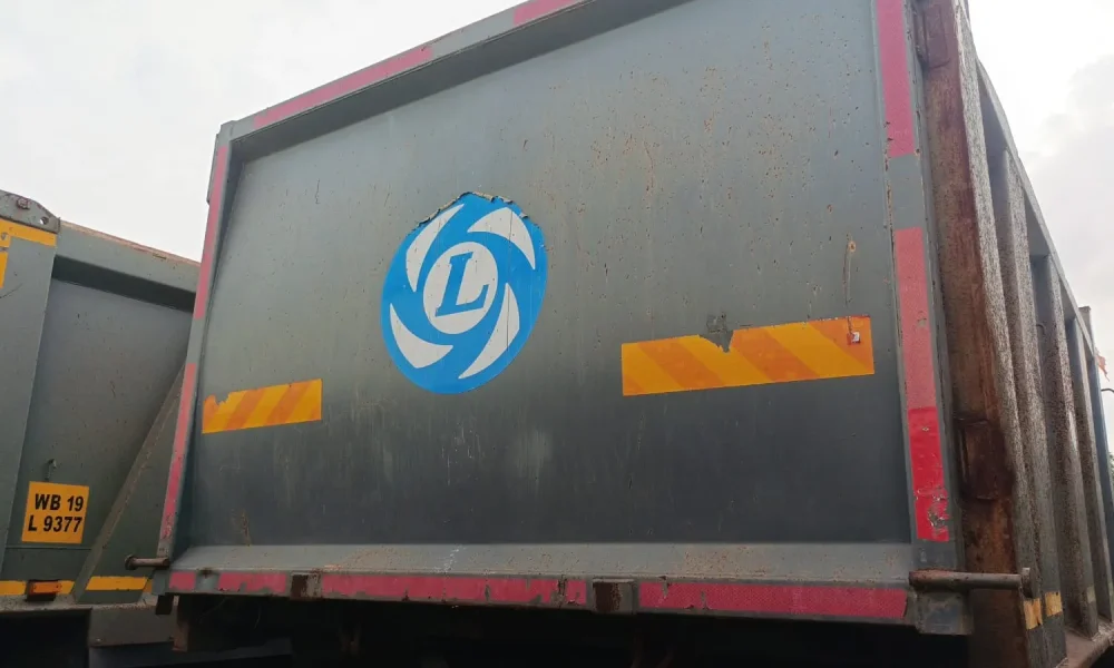 Ashok Leyland 2825 Tipper