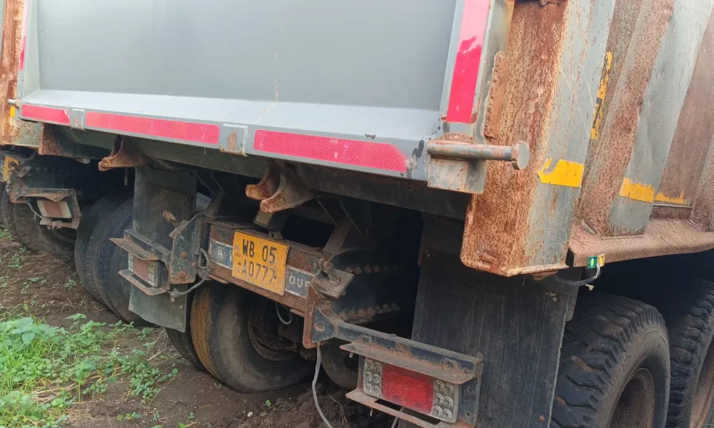 Ashok Leyland 2825 Tipper