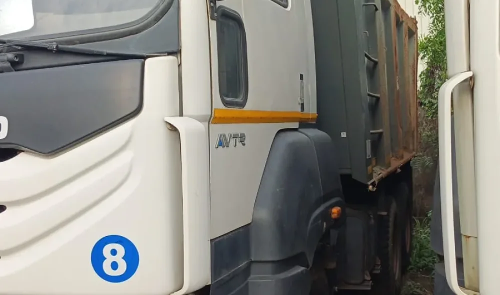 Ashok Leyland 2825 Tipper