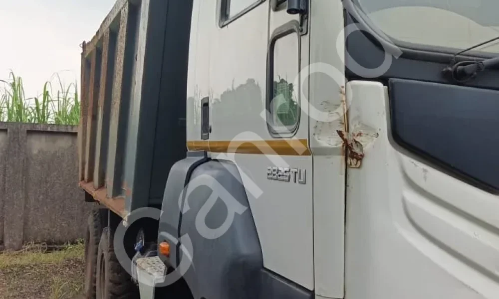 Ashok Leyland 2825 Tipper