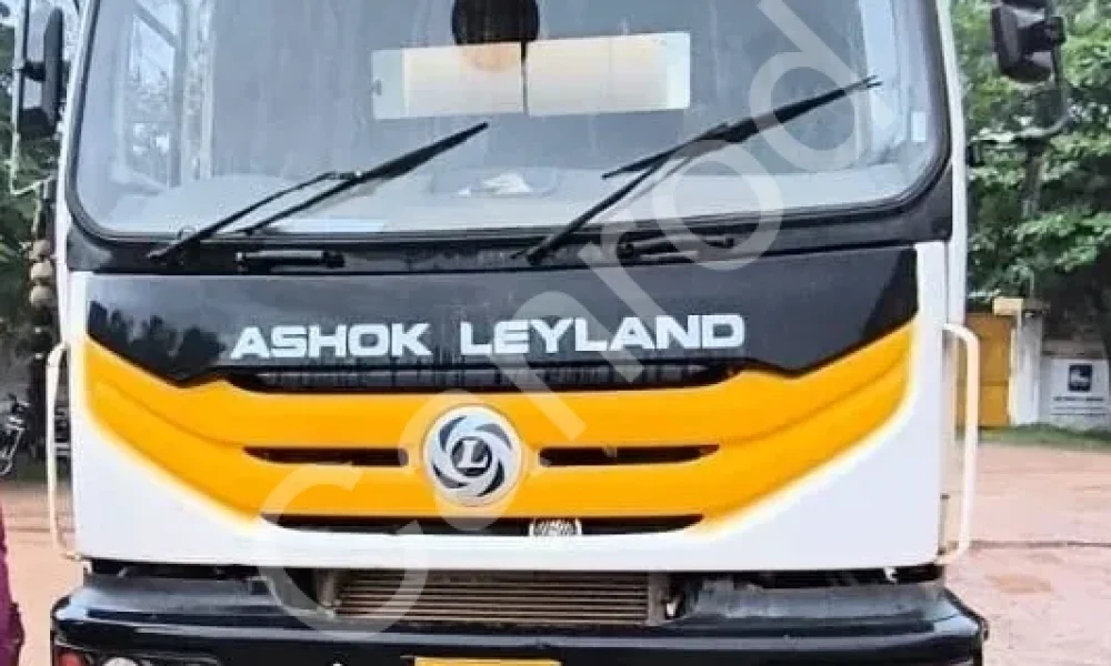 Ashok Leyland UE2820 Transit Mixer