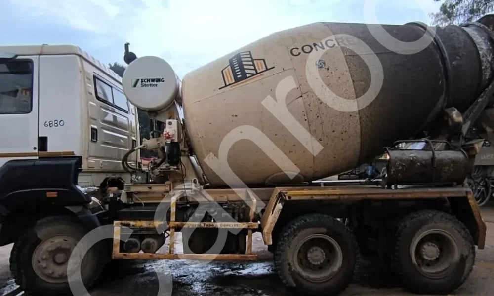 Ashok Leyland UE2820 Transit Mixer