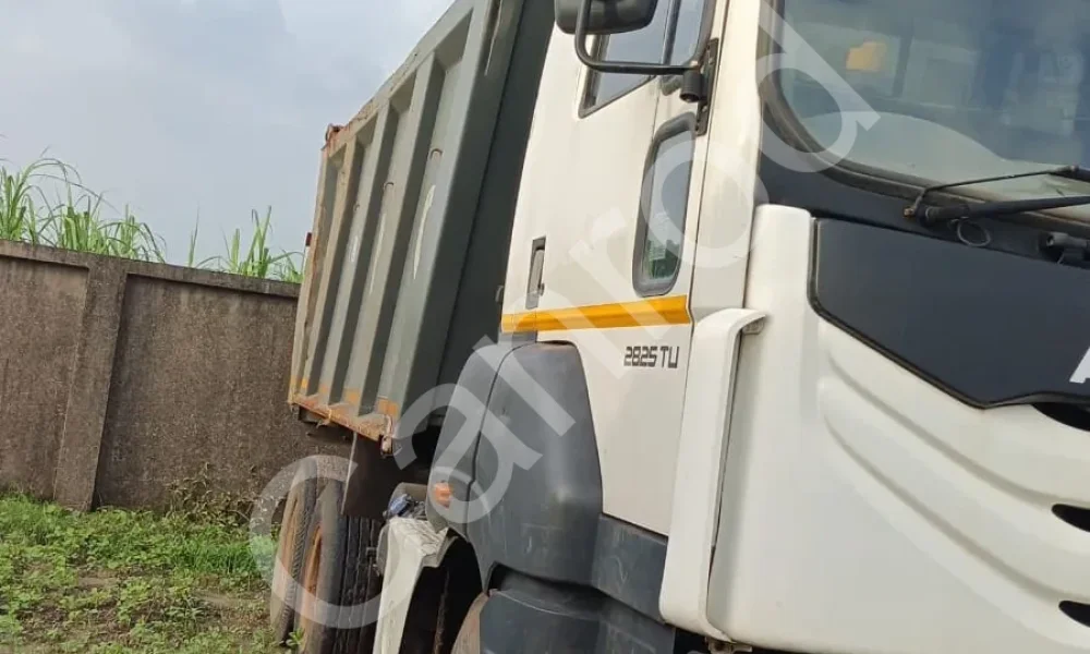Ashok Leyland 2825 Tipper