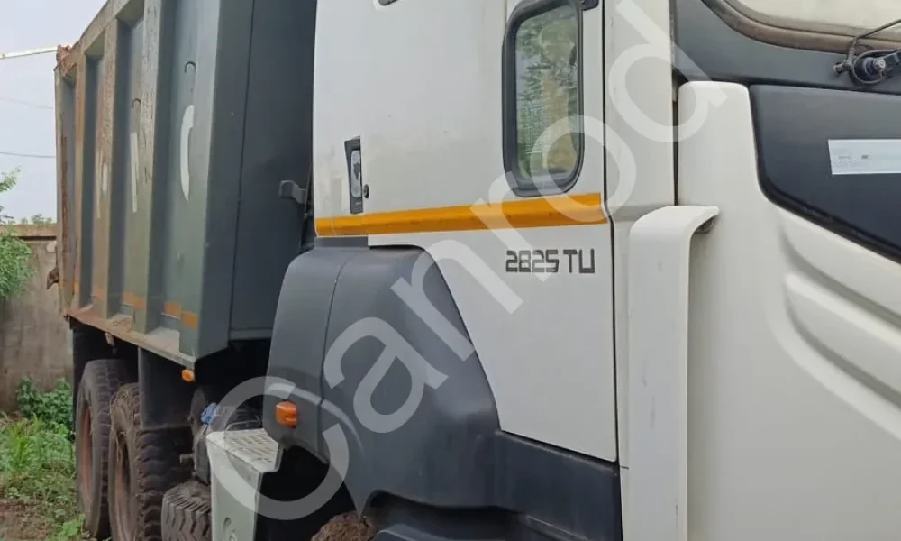 Ashok Leyland 2825 Tipper