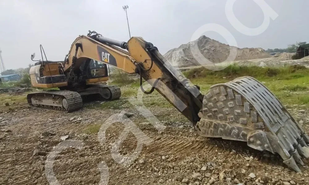 Caterpillar 320D2 Excavator