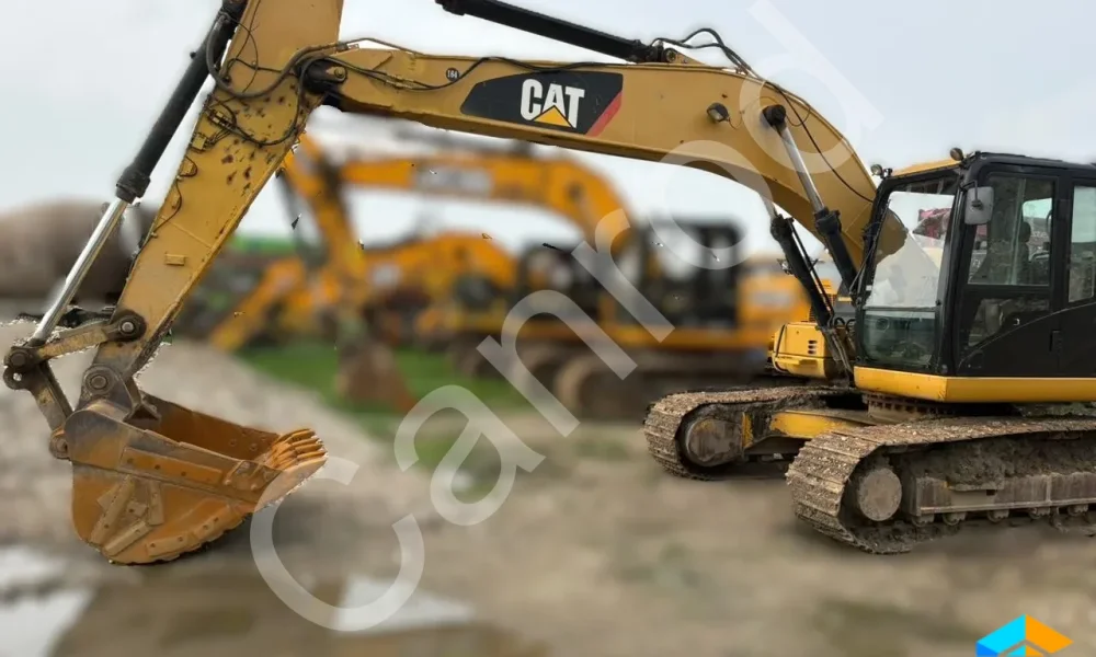 Caterpillar 323D3 Excavator