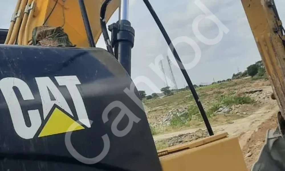 Caterpillar 323D3 Excavator