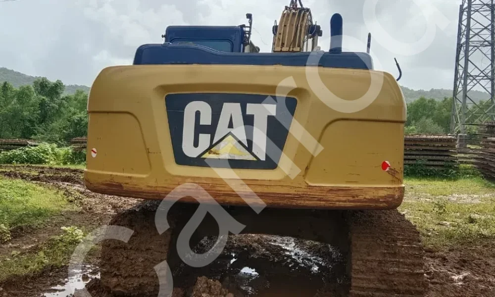 Caterpillar 323D3 Excavator
