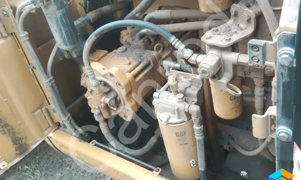 Caterpillar 323D3 Excavator