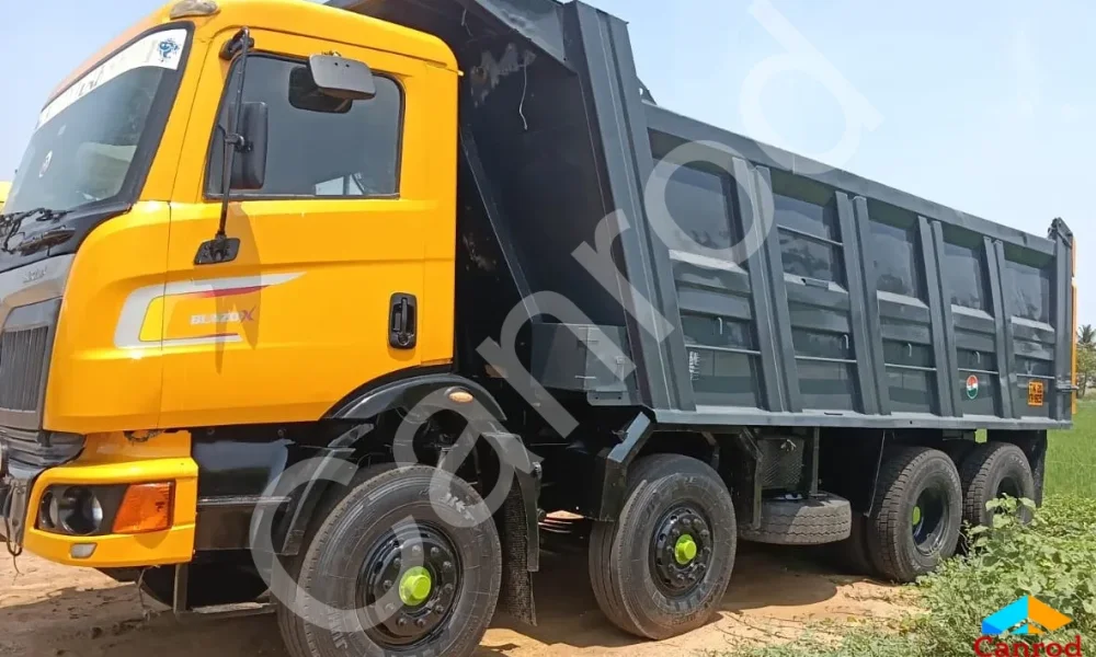 Mahindra BLAZO31 Tipper