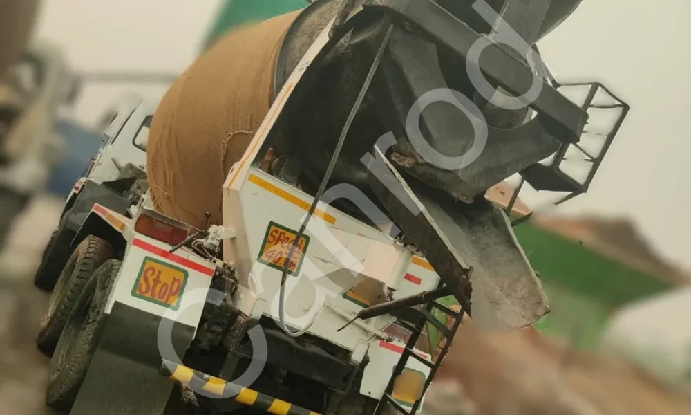 Ashok Leyland UE2820 Transit Mixer