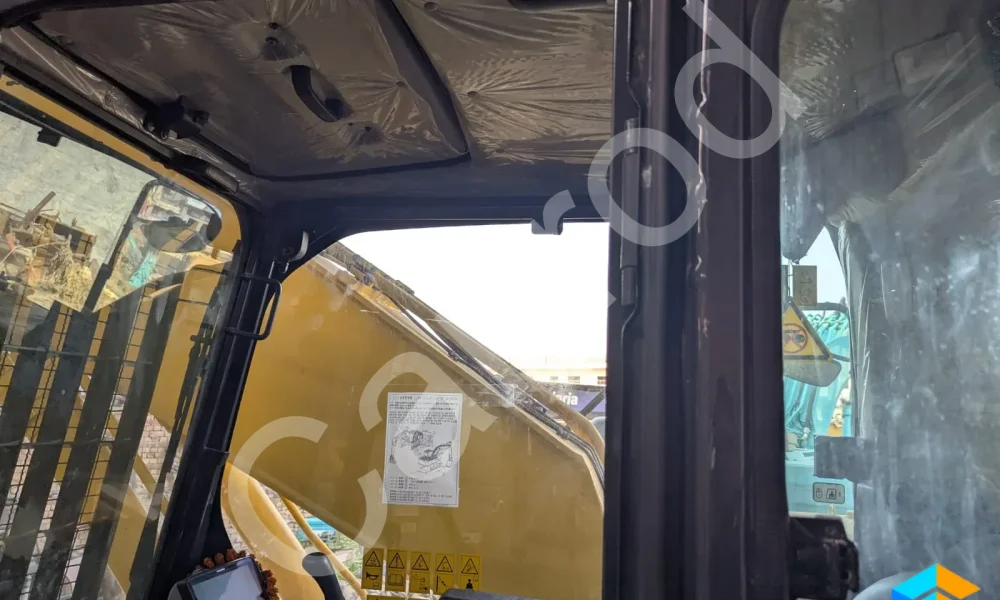 Komatsu PC210 LC-10MO Excavator