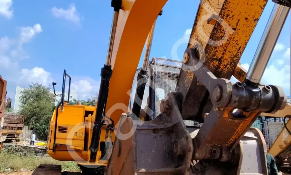 JCB JS205 Excavator