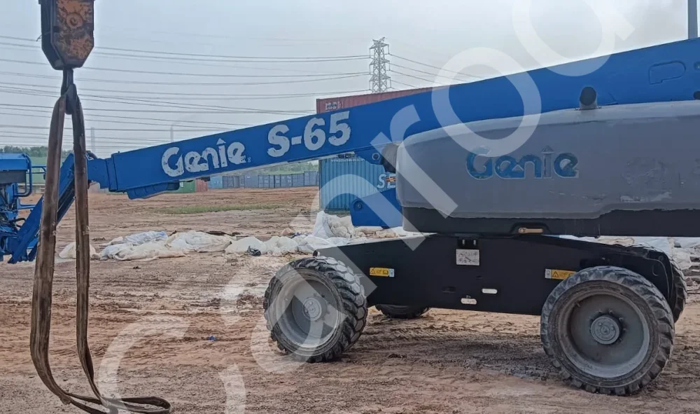 Genie S-65 Boom Lift