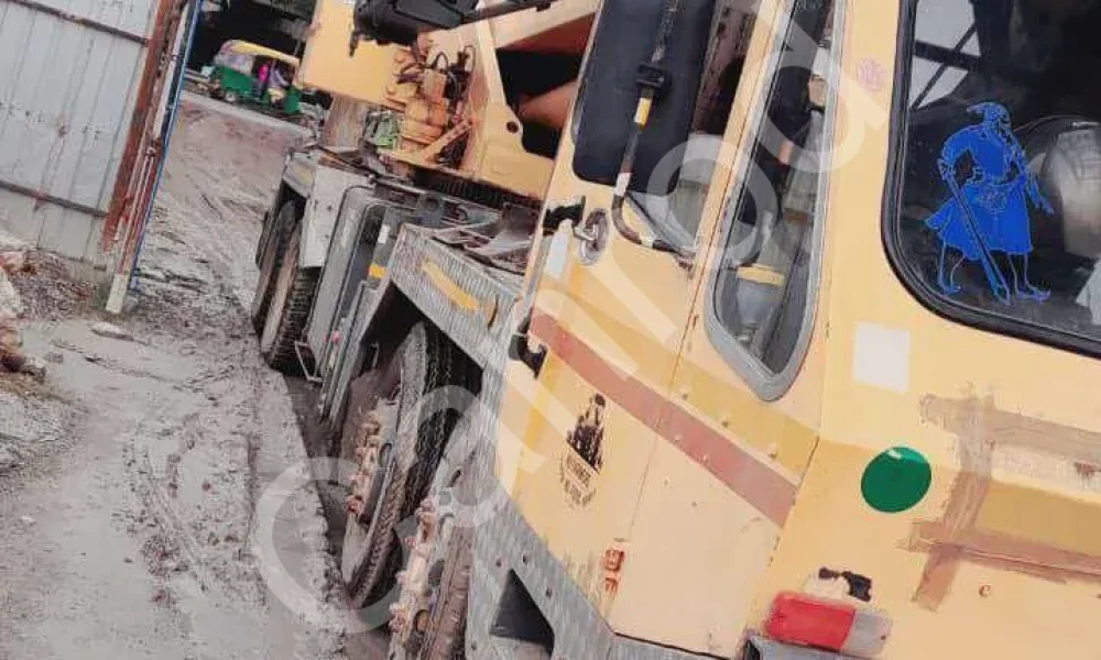 TIL TMS 750 Truck Mounted Crane