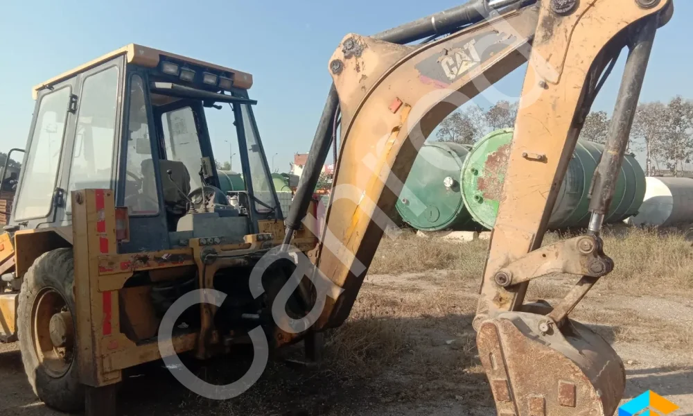 Caterpillar 424B Backhoe Loader