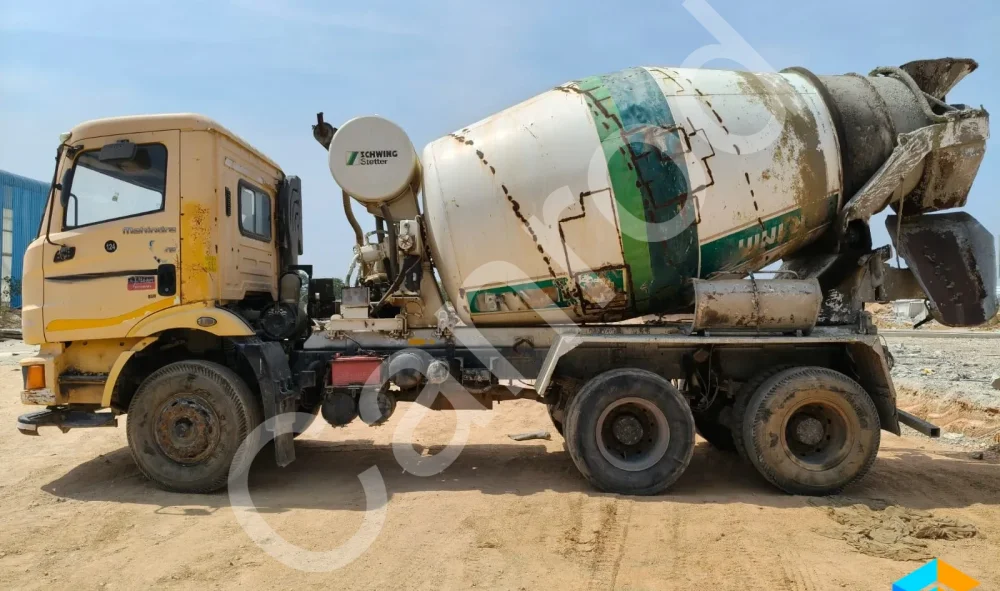 Mahindra Blazo 25 Transit Mixer