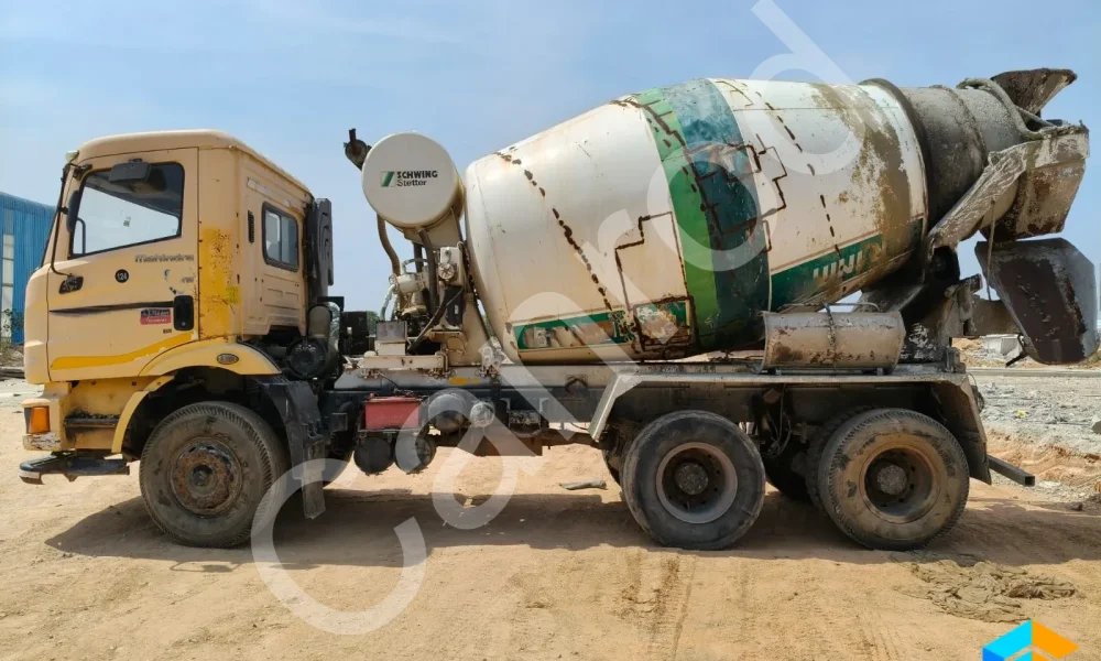 Mahindra Blazo 25 Transit Mixer