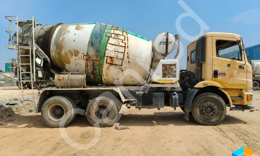 Mahindra Blazo 25 Transit Mixer