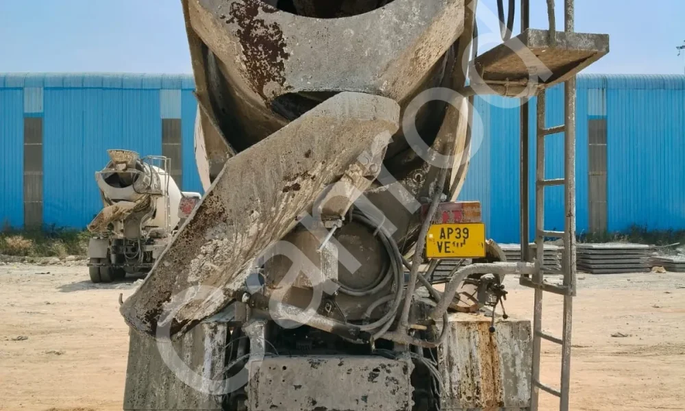 Mahindra Blazo 25 Transit Mixer