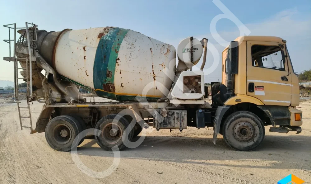 Mahindra Blazo 25 Transit Mixer