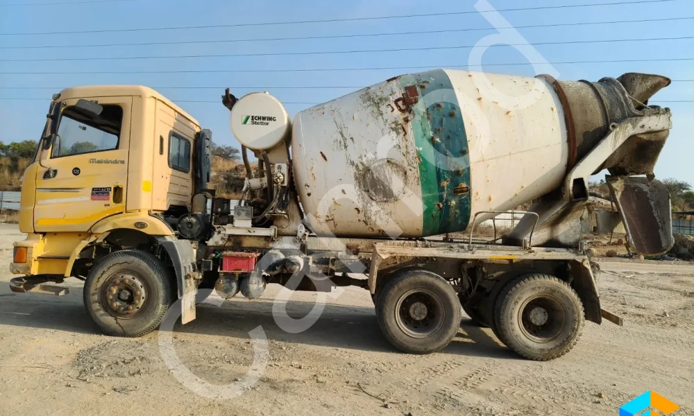 Mahindra Blazo 25 Transit Mixer