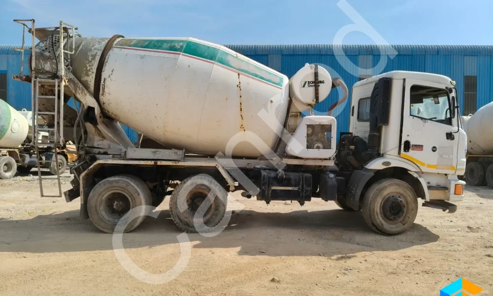 Mahindra Blazo 25 Transit Mixer