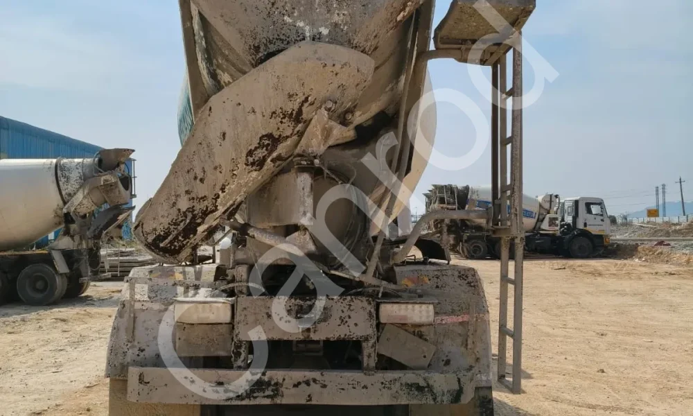 Mahindra Blazo 25 Transit Mixer