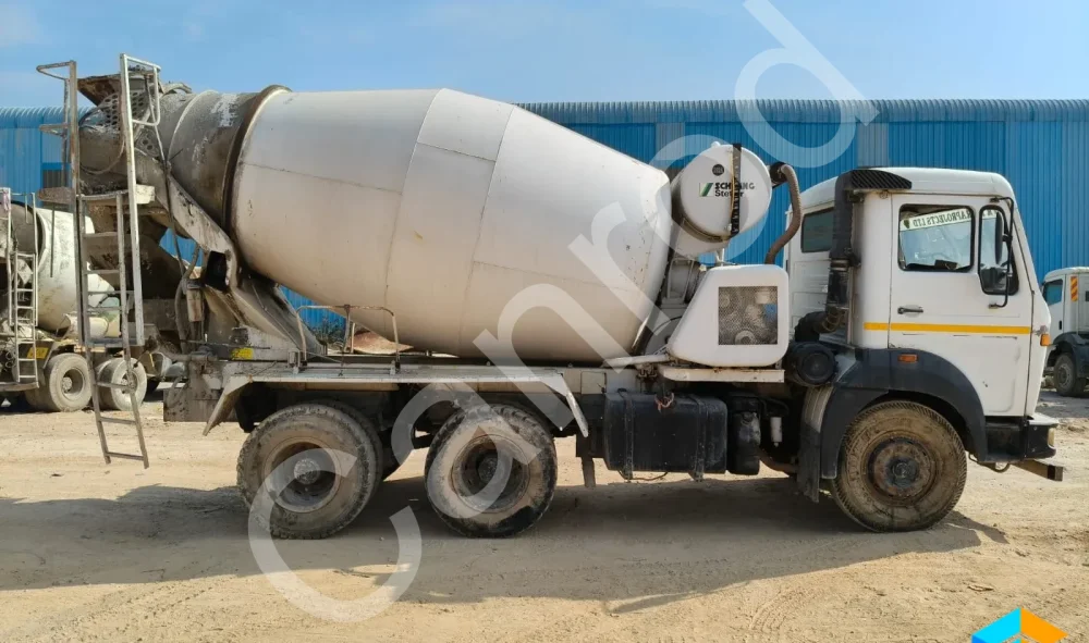 Ashok Leyland LPK 2518 Transit Mixer