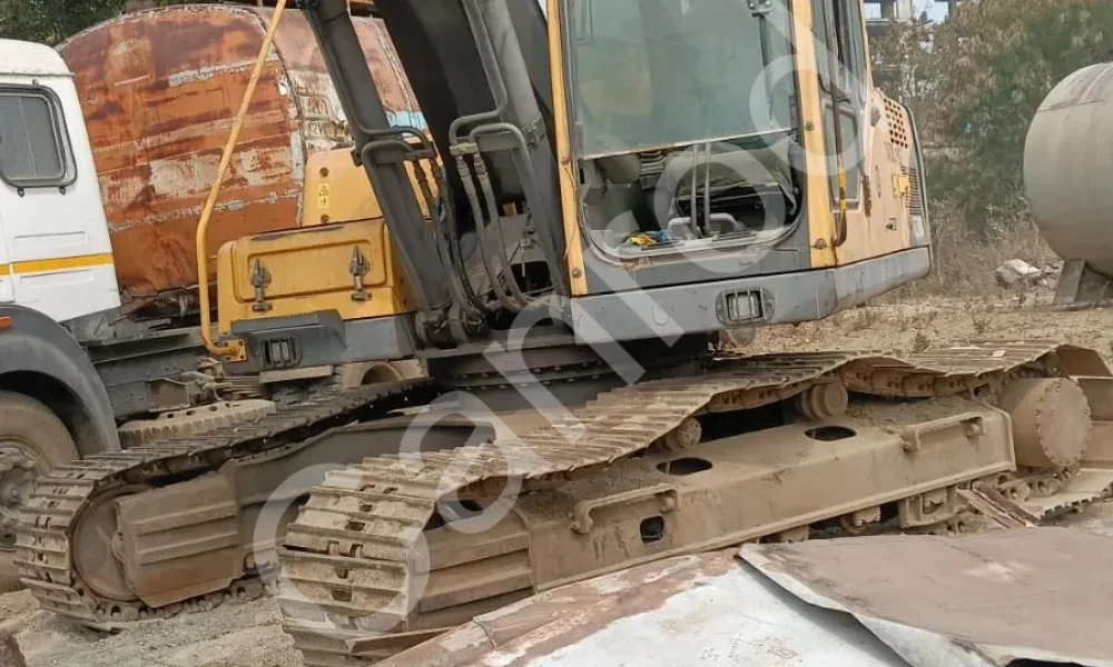 Volvo EC210B Excavator