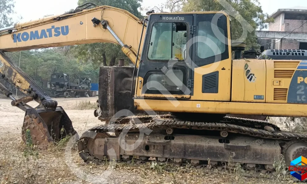 Komatsu PC210 LC Excavator