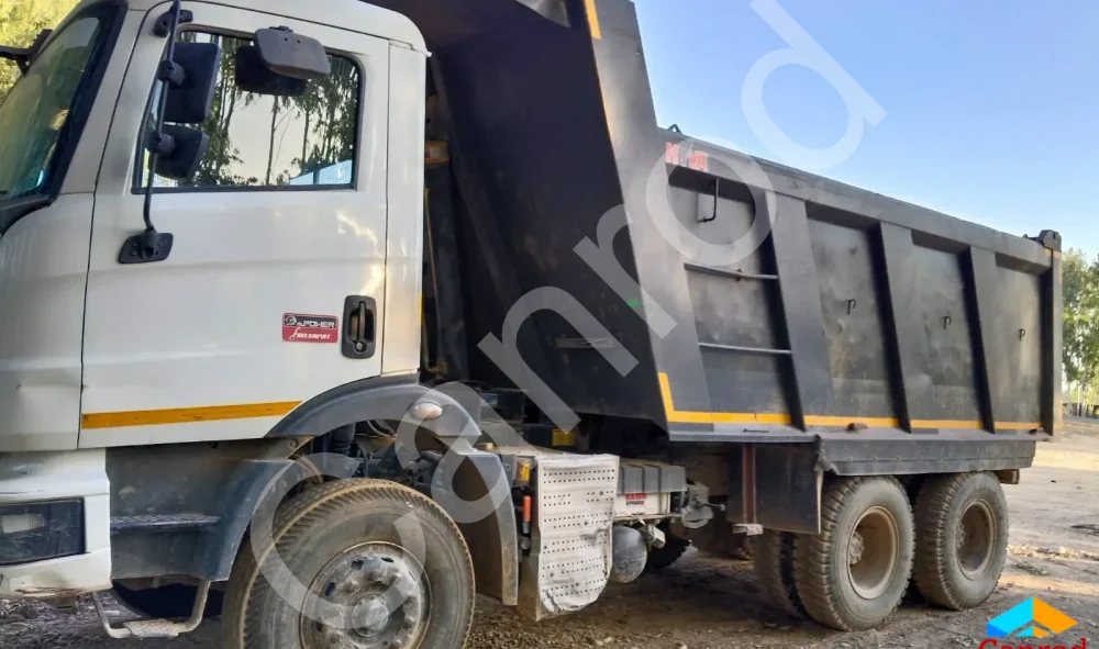 Mahindra BLAZO28 Tipper